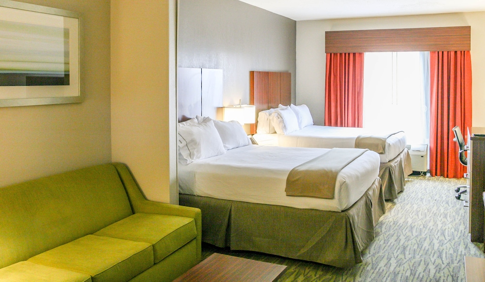 Holiday Inn Express & Suites Vicksburg by IHG - photo 2