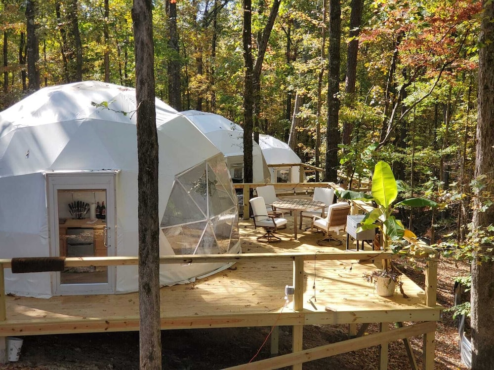 The Glamp Inn — hotel in Lincolnton