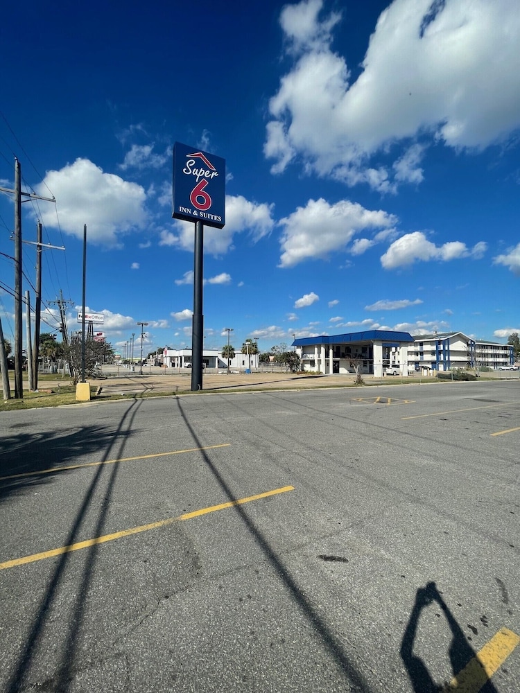Magnuson Hotel Baton Rouge East - photo 29
