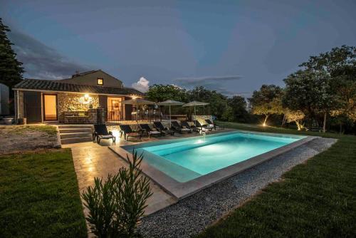Mas Sainte Croix 4 Etoiles Prestige Piscine Chauffee Vaison Mont Ventoux Provence — Vaison La Romaine