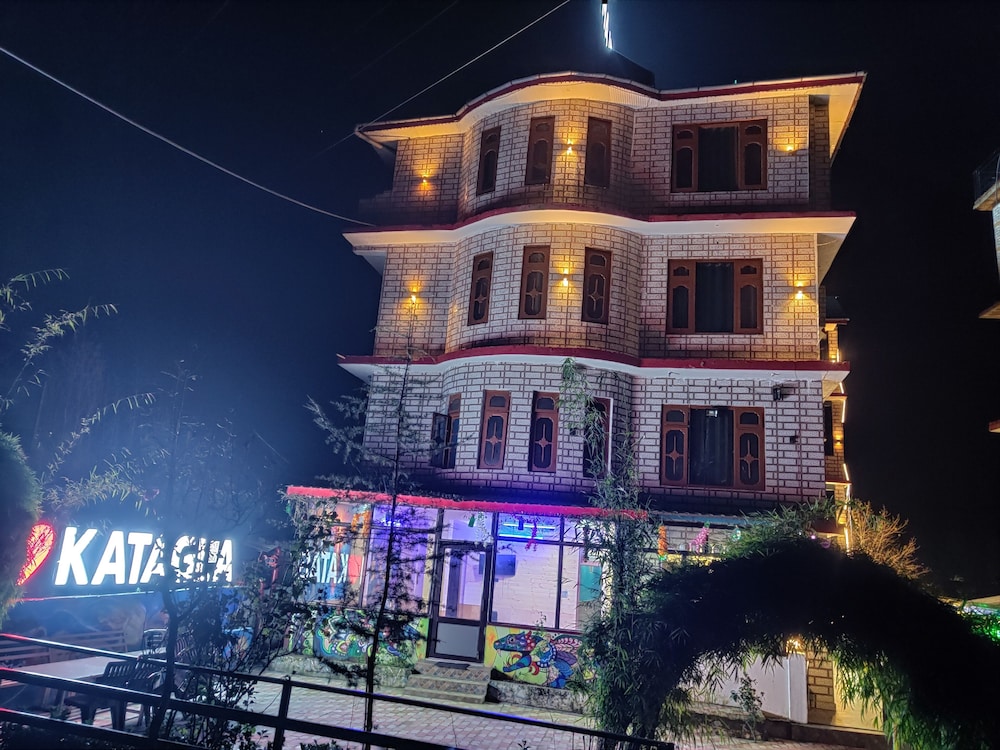 Majestic Mountain Bhaiji Guest House — 4-Star Luxury Hotel in Kulu, India