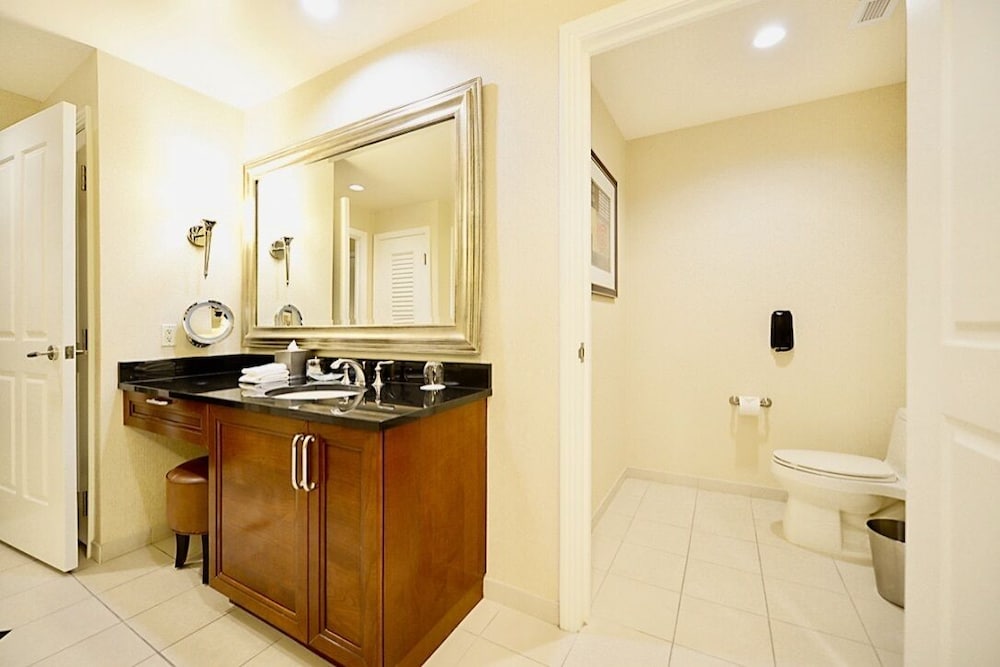ABZ Signature Suites - photo 28