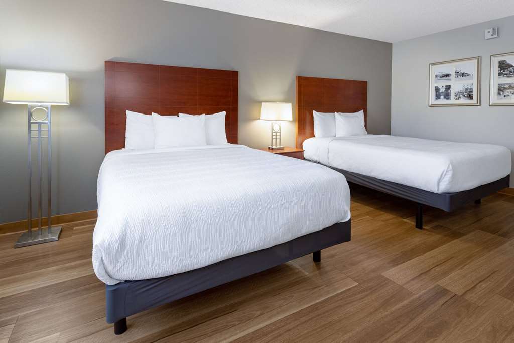 Wingate by Wyndham Valdosta Moody AFB - photo 32