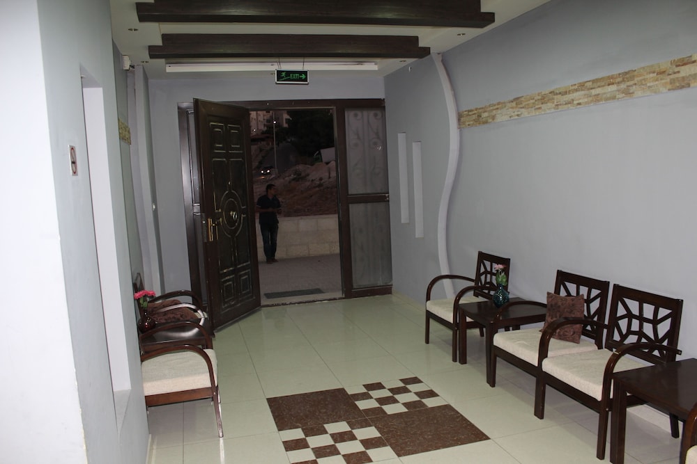 Almohandes Hotel apartment — Amman — photo 2