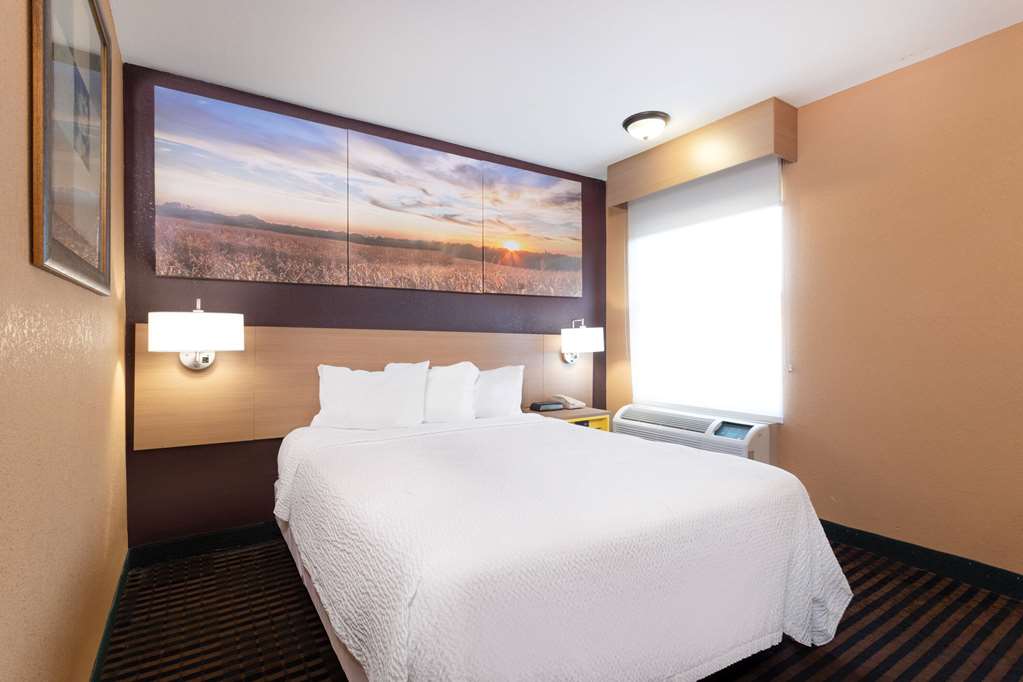 Days Inn by Wyndham Anderson IN - photo 16