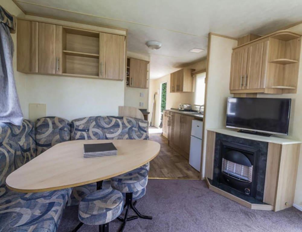Caravansleeps8 fireplace petsok golf gym pool in Skegness, United Kingdom