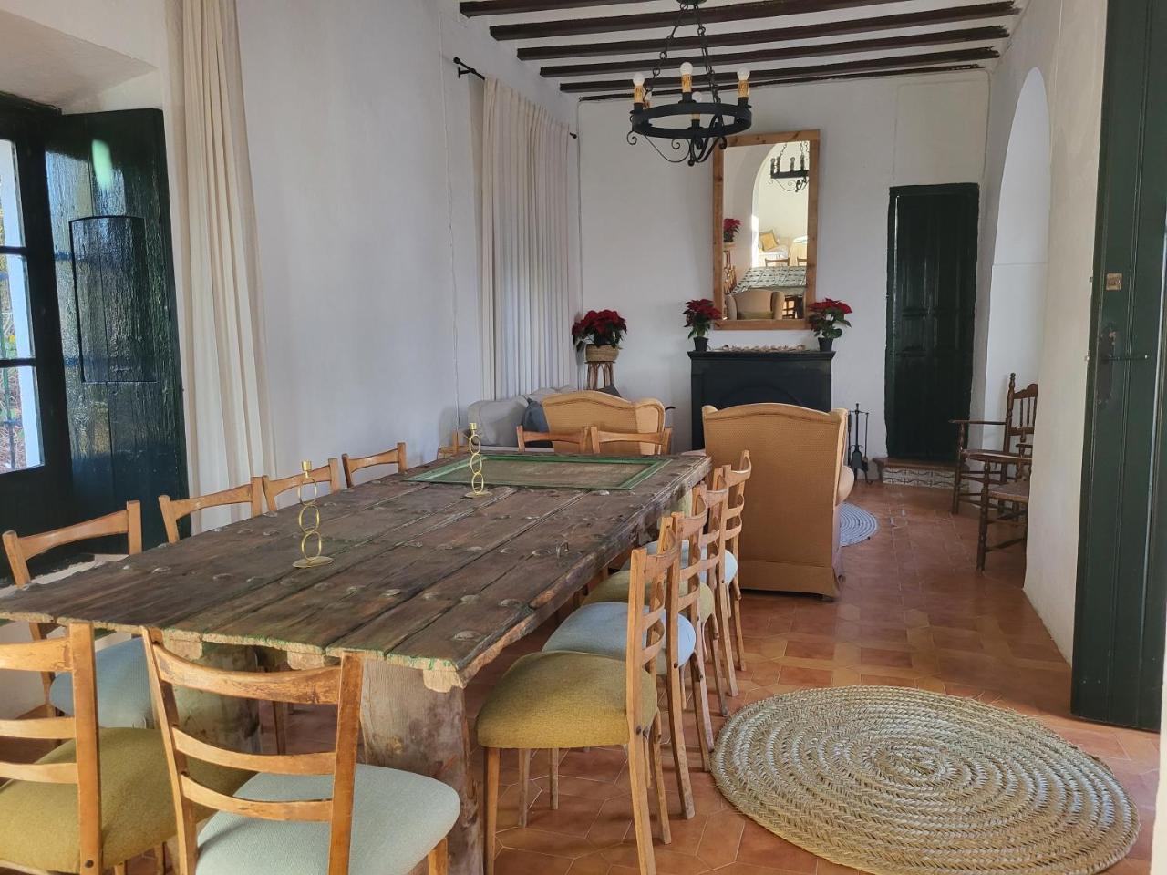 Hacienda las Lumbreras Casa Rural Con Piscina — 4-Star Luxury Hotel in Montellano, Spain