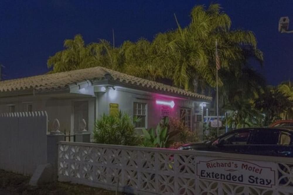 Richard's Motel Extended Stay - photo 117