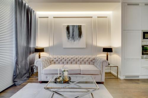 Apartamenty Tespis Francuska Atal Park PREMIUM — 4-Star Luxury Hotel in Katowice, Poland