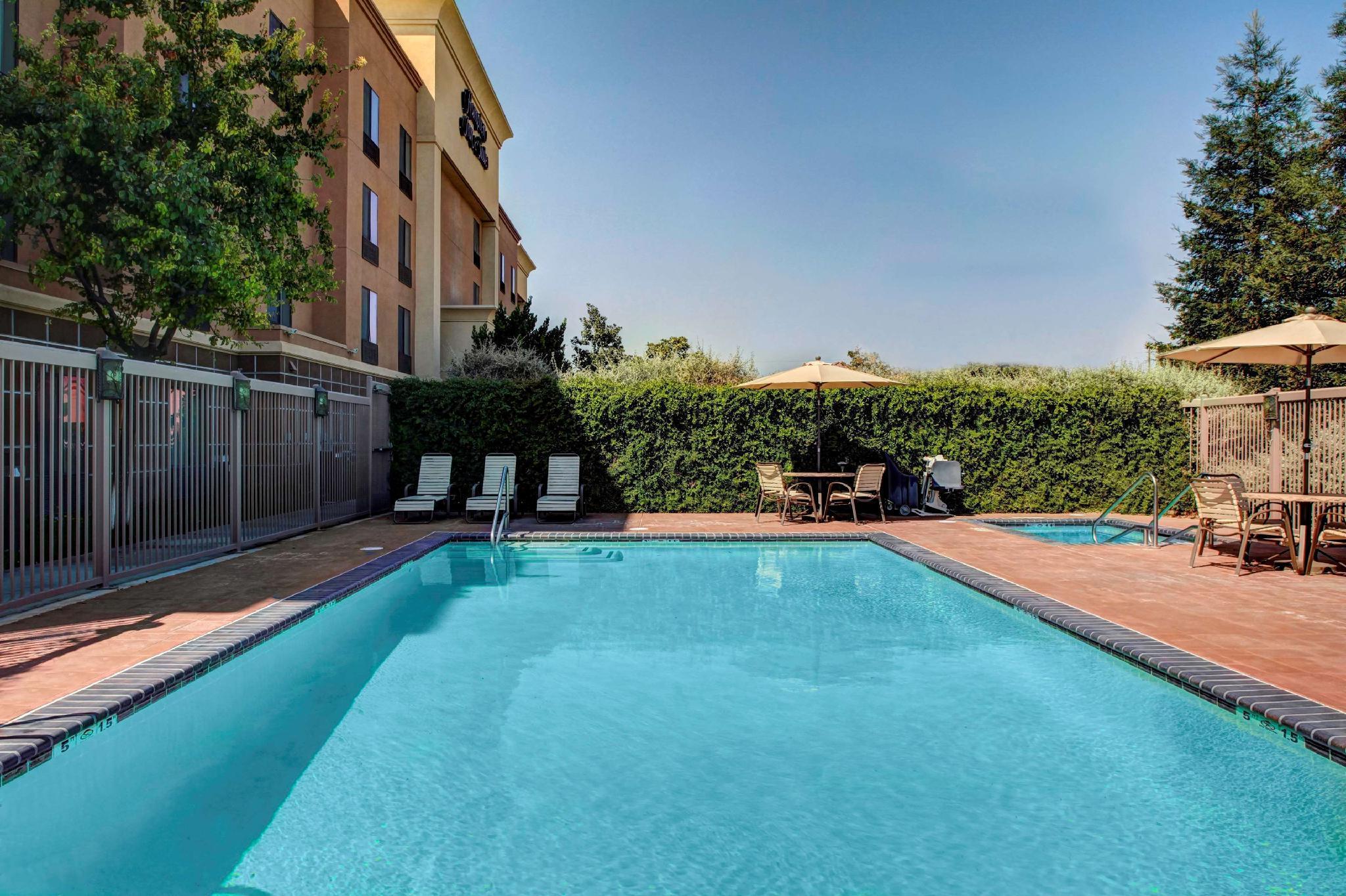 Hampton Inn & Suites Bakersfield Hwy 58 CA - photo 5