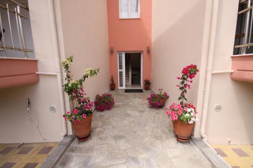 Coralli Studios - carbon neutral hotel in Unknown City