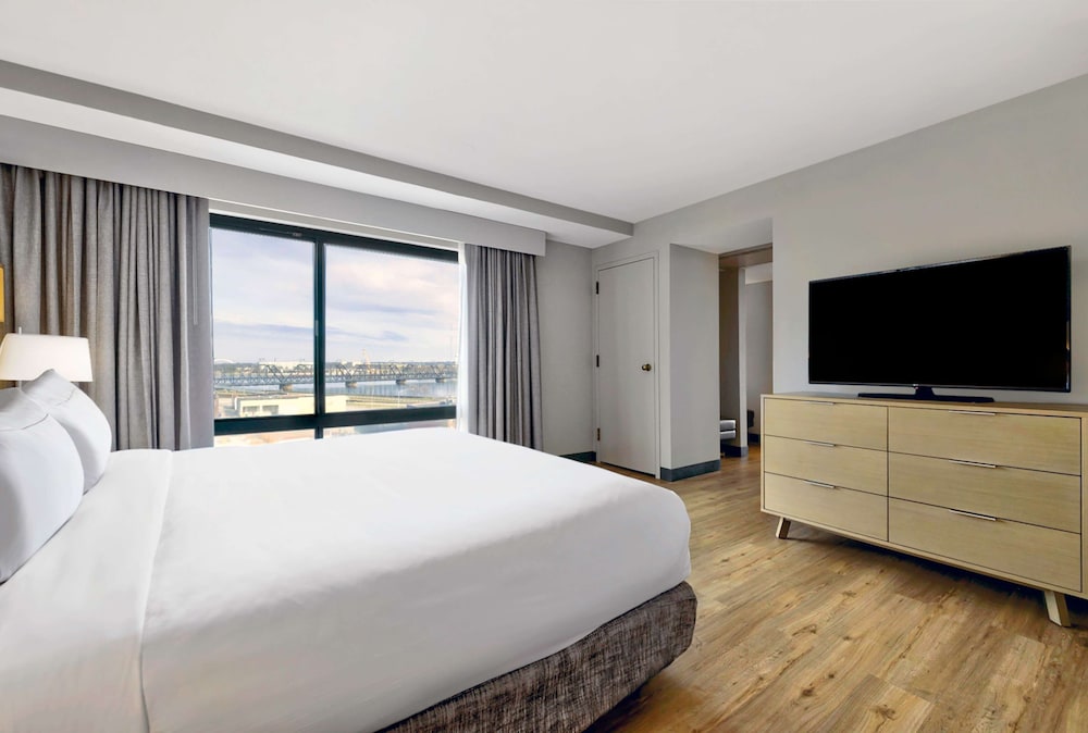 DoubleTree by Hilton Davenport - photo 15