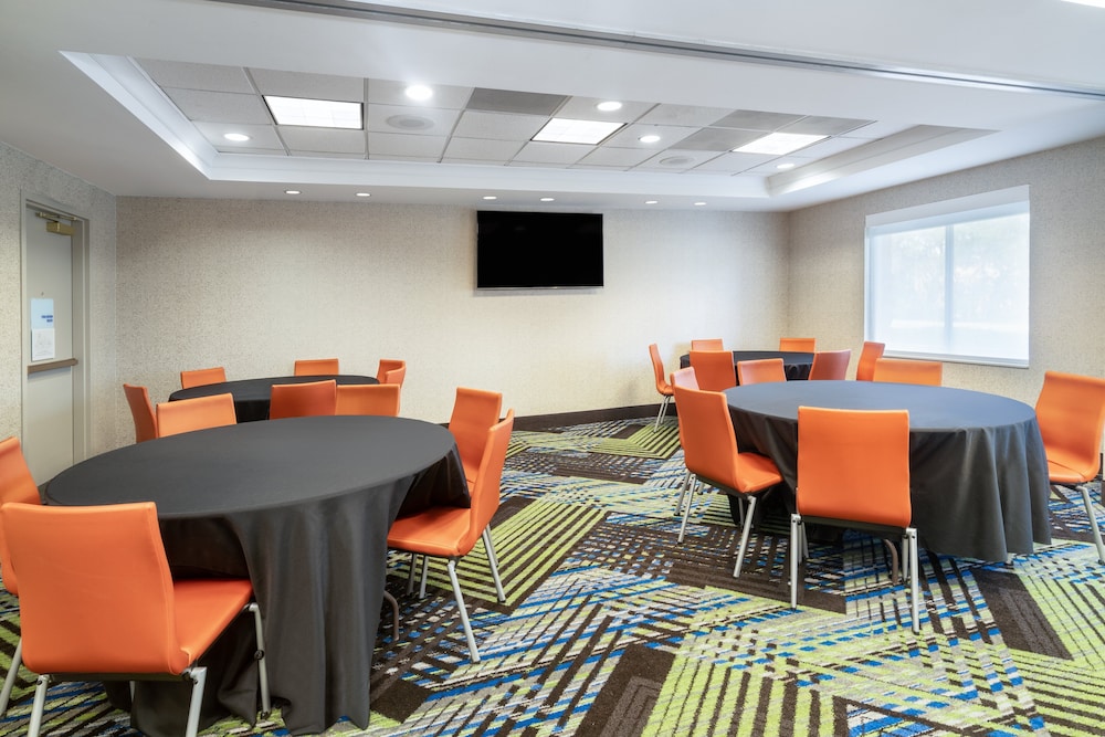 Holiday Inn Express Bluffton at Hilton Head Area by IHG - photo 45