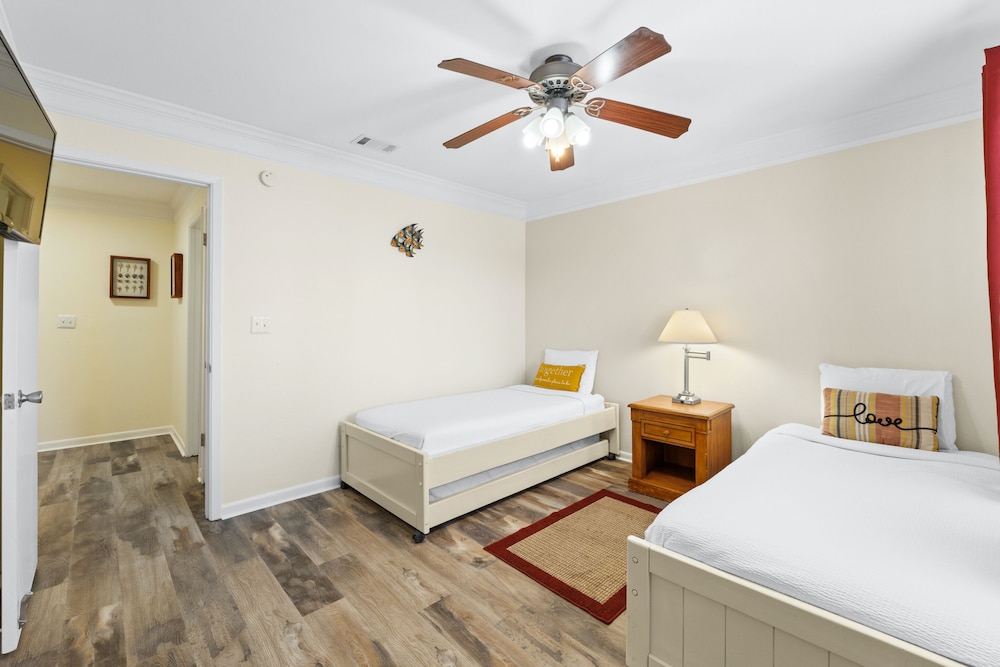 Portside Resort by Panhandle Getaways - photo 16