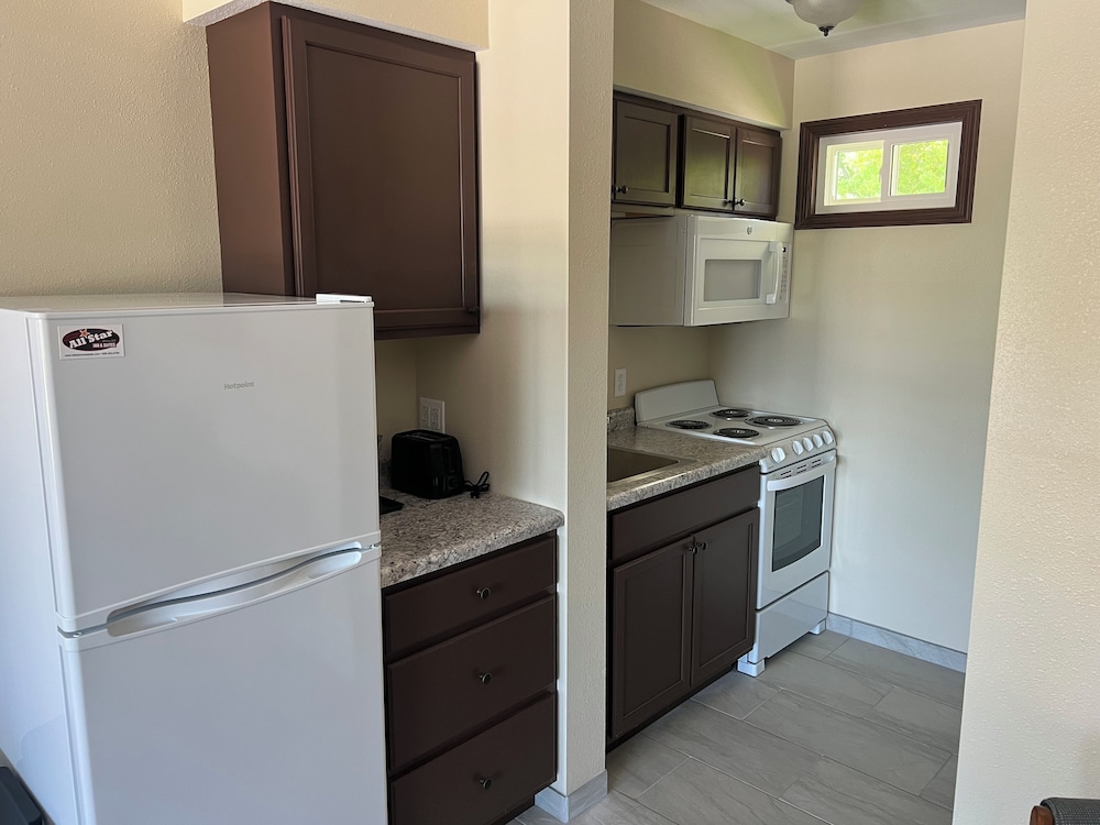 All Star Inn & Suites - photo 238