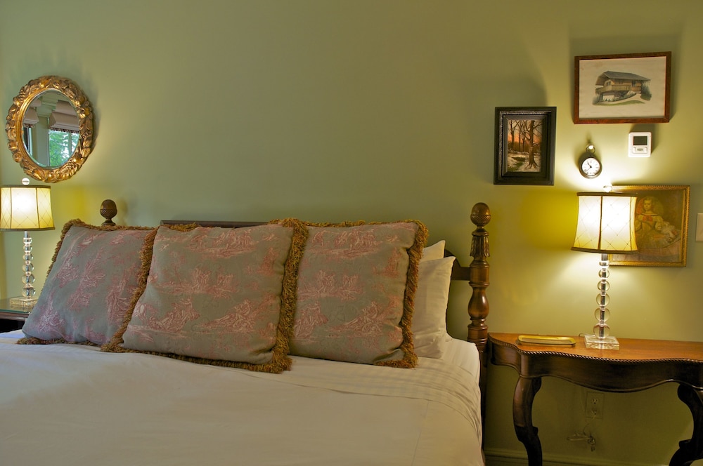 Hilltop Inn — Newport — photo 4