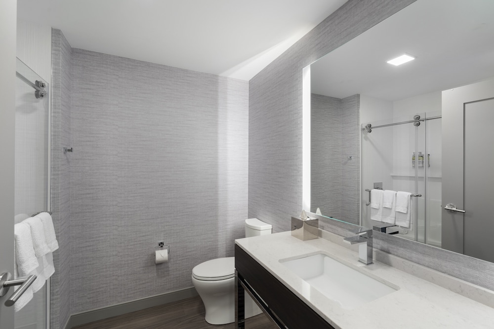 Holiday Inn Express Boston Logan Airport Revere by IHG - photo 21