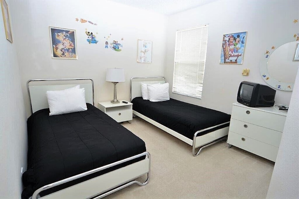 Huge 6 bed Emerald Is Resort Elite Vacation Homes - photo 6