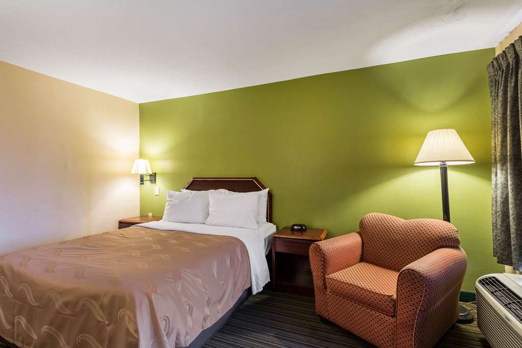 Quality Inn Alexandria - photo 12