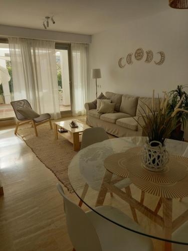 2 Bed Apartment Sleeps 6 Public pool and Patio — 4-Star Luxury Hotel in Mijas, Spain