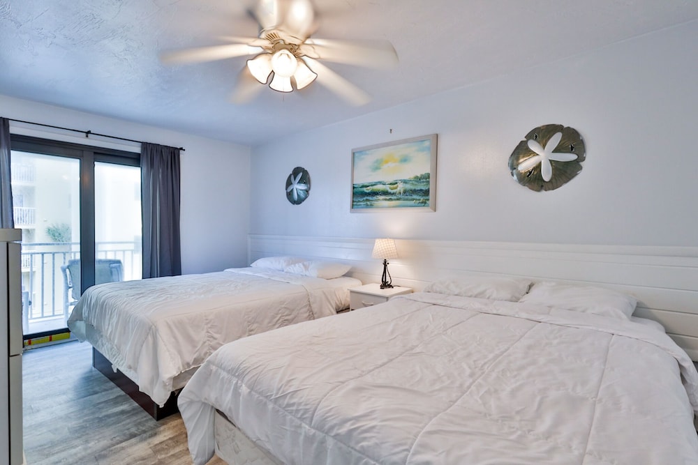 Coastal Waters Inn - photo 10