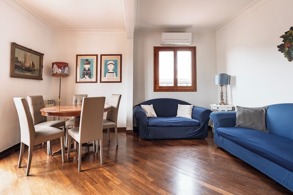 Appartamento Portinari — 4-Star Luxury Hotel in Florence, Italy
