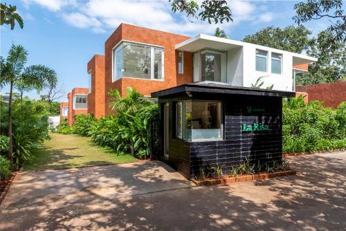 Luna by Hireavilla 2BR w Private Pool in Anjuna in Vagator, India