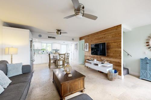 Coastal Living — 4-Star Luxury Hotel in Key Largo, United States