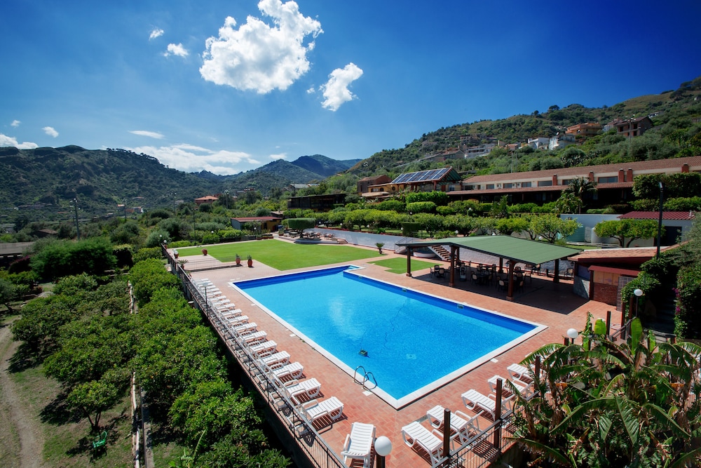 A Nuciara Park Hotel & Wellness Center — hotel in Furci Siculo