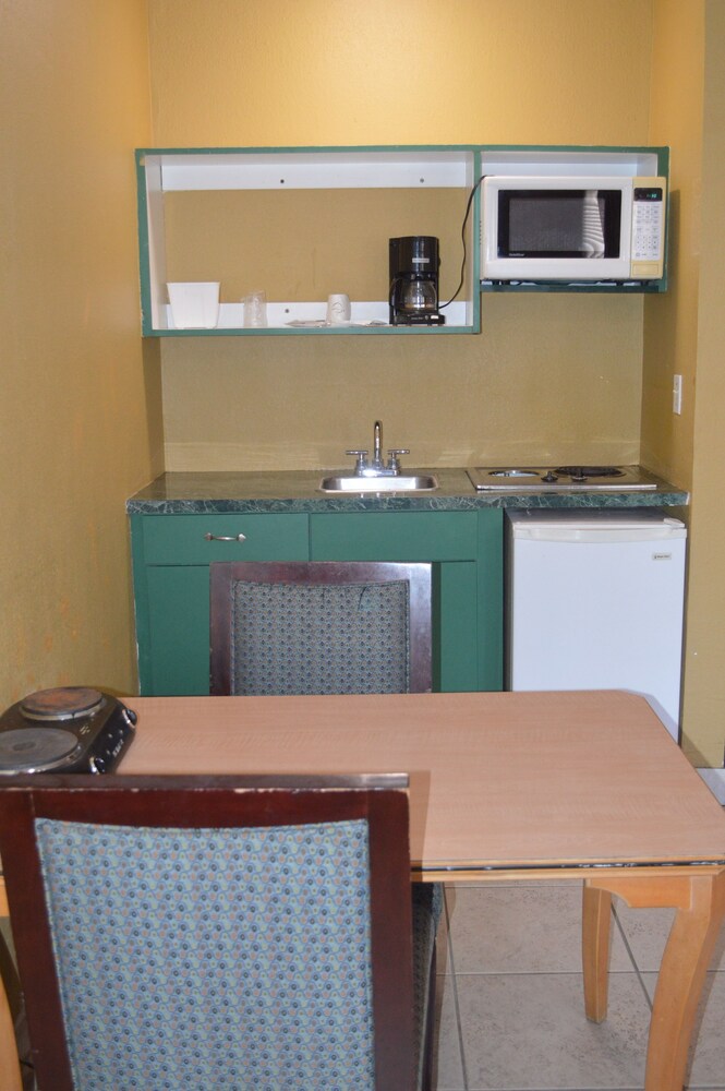 Tarpon Inn - photo 23