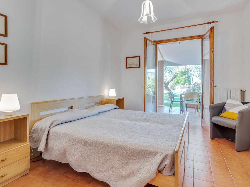 Appartamenti Le Rasole — 4-Star Luxury Hotel in Garda, Italy