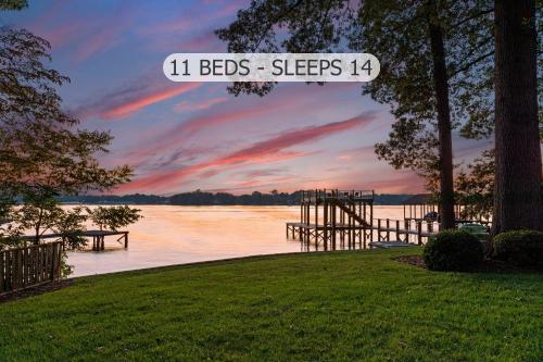 Lakefront Living in Mooresville, United States