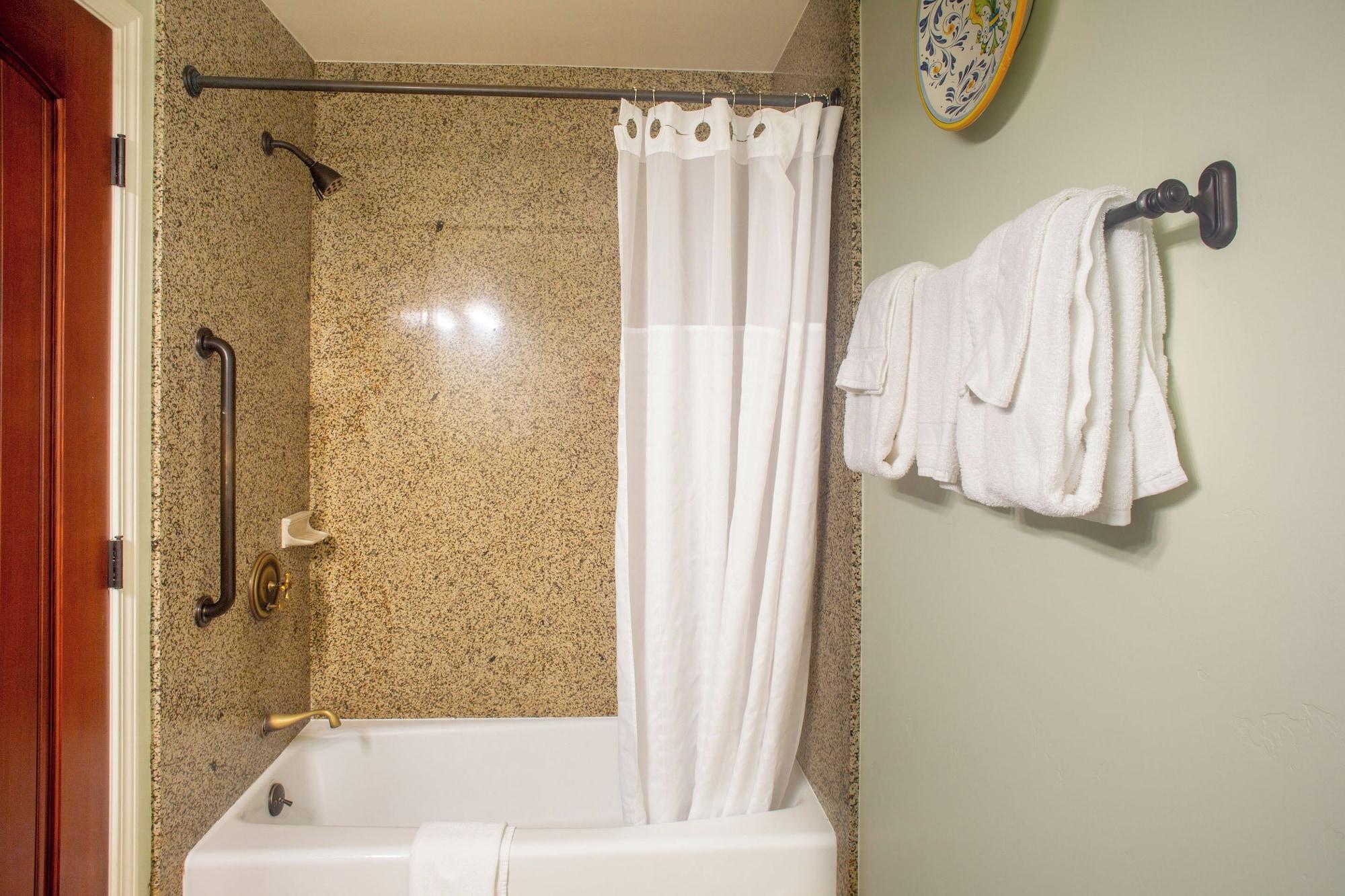 Castillo Inn at the Beach - photo 10