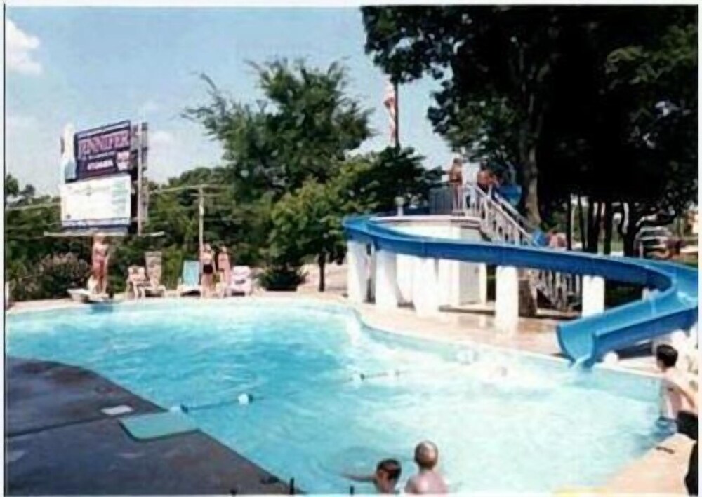 Colonial Mountain Inn - photo 28