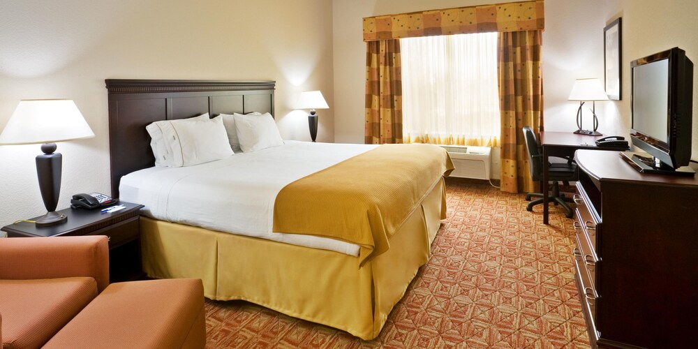 Lake Texoma Inn and Suites - photo 6