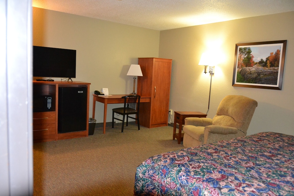 Carrington Inn & Suites - photo 16