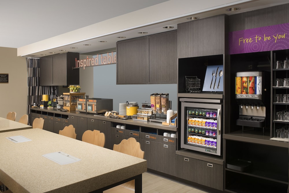 Home2 Suites by Hilton Denver International Airport - photo 20