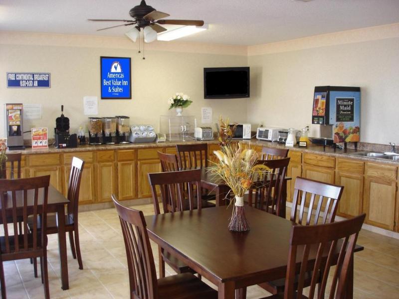 Americas Best Value Inn & Suites Macon at Eisenhower Pkwy - photo 25