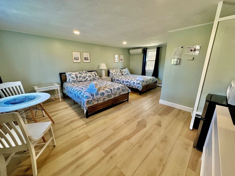 Sandy Neck Motel - photo 3