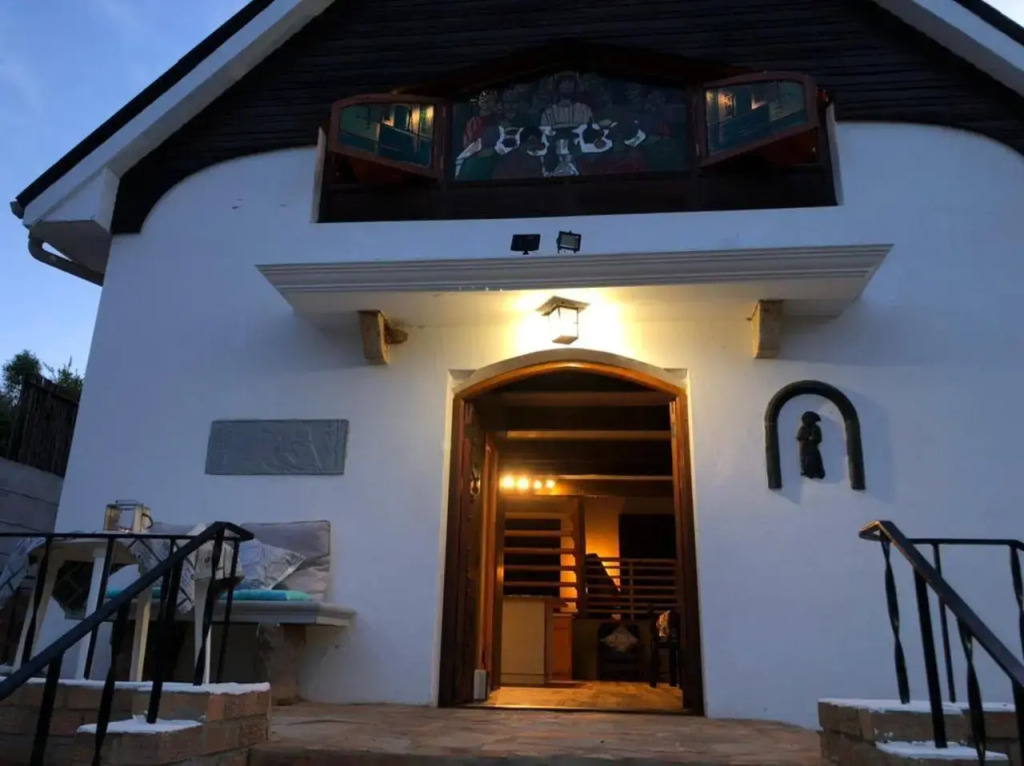 La Chapelle The Library — 4-Star Luxury Hotel in Montagu, South Africa