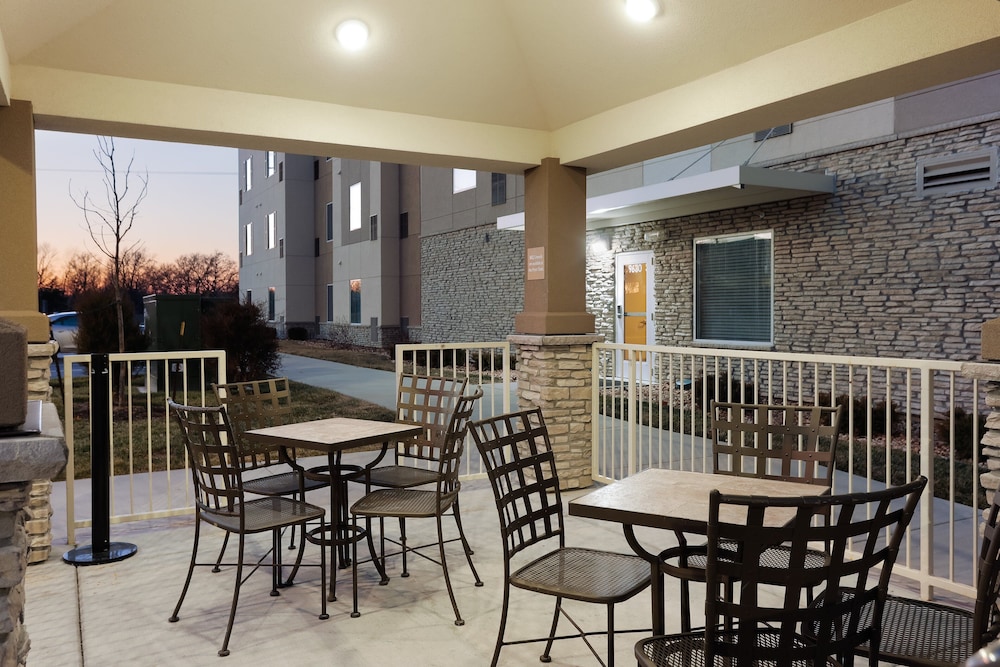 Candlewood Suites Lenexa Overland Park Area - photo 49