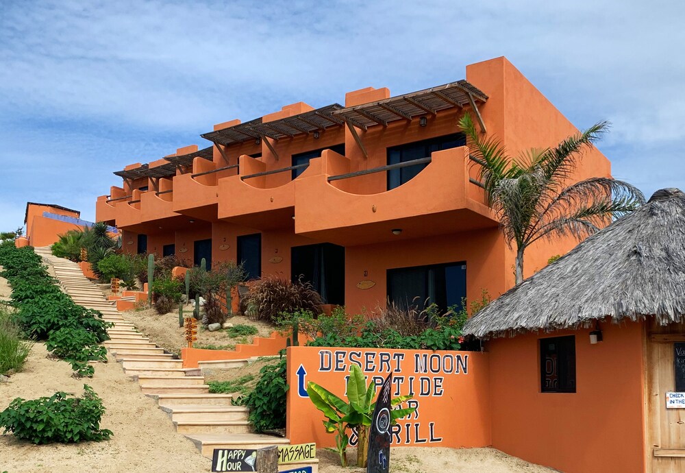 Cerritos Beach Hotel Desert Moon in El Pescadero, Mexico