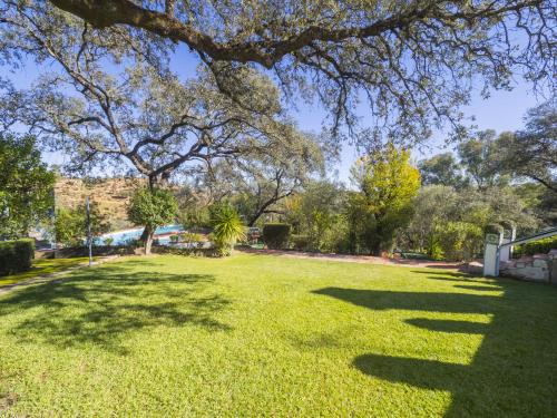 Cubo's Quinta de los Cisnes & minigolf included — hotel in Guillena