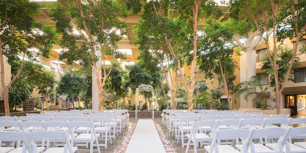Concord Plaza Hotel - photo 22