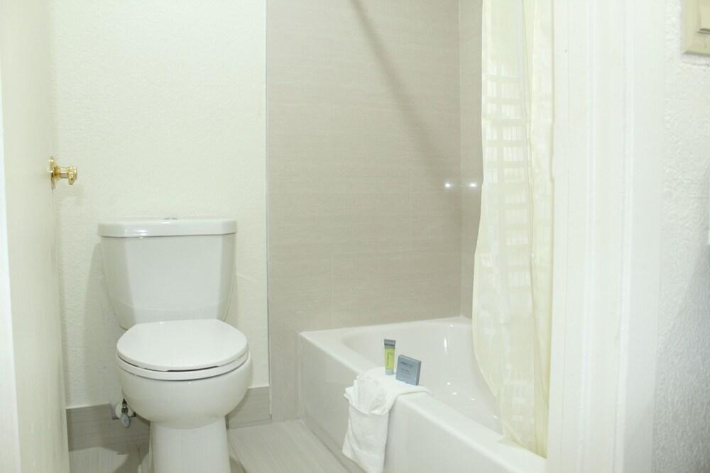 Stay Express Inn Dallas Fair Park Downtown - photo 13