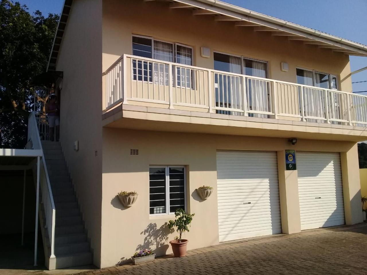 Broadway Bay Accommodation — 4-Star Luxury Hotel in Durban, South Africa