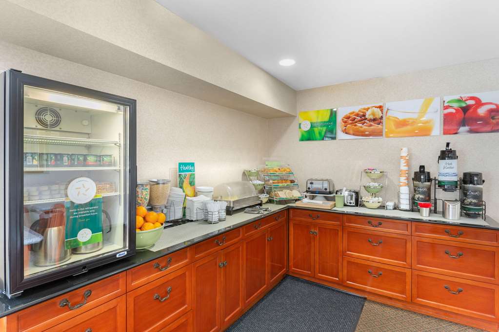 Quality Inn & Suites Oceanside near Camp Pendleton - photo 48