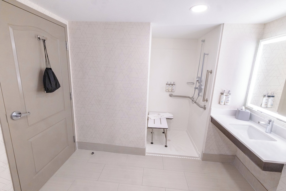 Holiday Inn Express Hotel of Neptune by IHG - photo 47