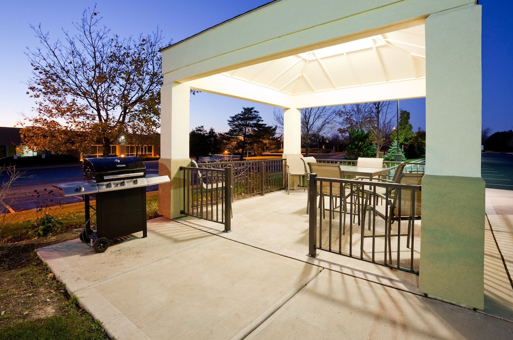 Candlewood Suites Milwaukee Brown Deer by IHG - photo 20
