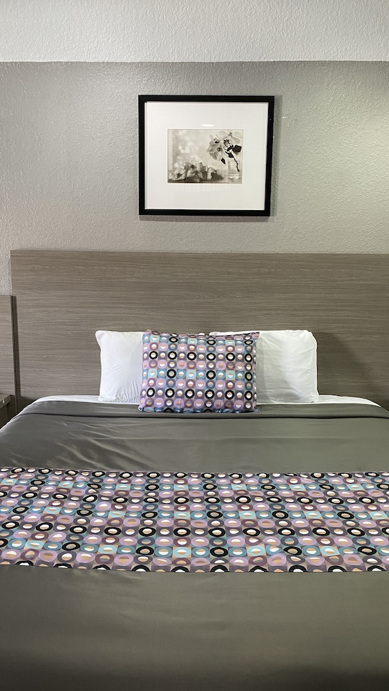 Island Suites - photo 6